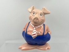 WADE NATWEST PIGS MAXWELL