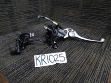 Triumph Speed Triple 955i Front Brake Master Cylinder & Clutch Perch 2000 9/25