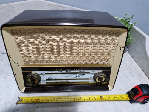 Vintage valve radio bakelite - valve,