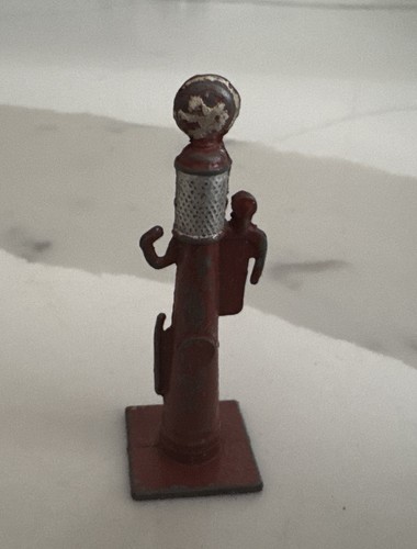 Dinky toys red - , pump