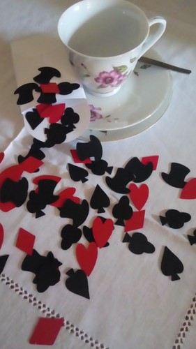 Mad hatters alice in - mad,