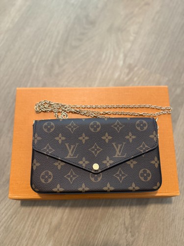 Louis vuitton pochette - louis,