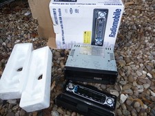 RADIOMOBILE RM2801MP3 face off