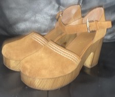 LADIES SIZE 6.5 BROWN SUEDE