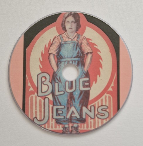 Blue jeans 1917 - blue, public