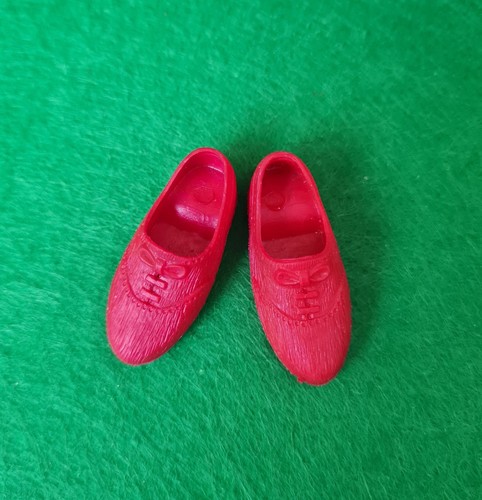 Vintage sindy doll - sindy, up