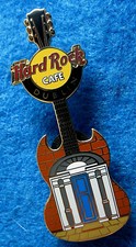 DUBLIN IRELAND CITY GEORGIAN PERIOD BLUE DOOR 4 COLUMN GUITAR Hard Rock Cafe PIN