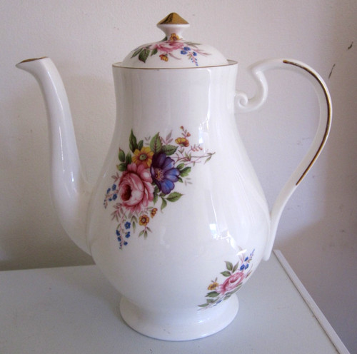 Vintage pint teapot - , bone