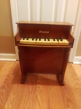 Vintage 1960's Schoenhut 25