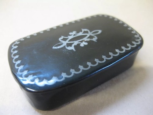 Small antique lacquered - antique, papier