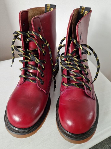 Unworn vintage martens - vintage, dr
