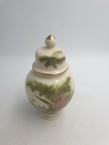 Japanese satsuma temple jar - satsuma,
