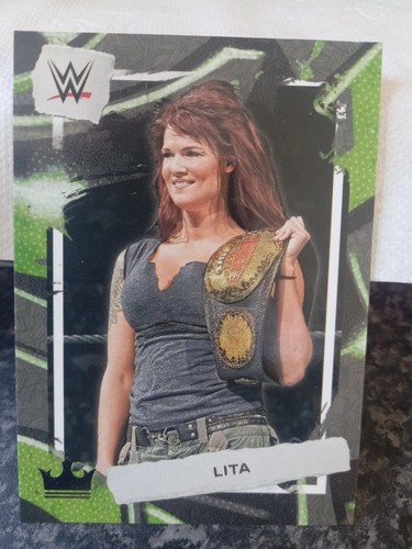 Lita wwe panini chronicles - lita,