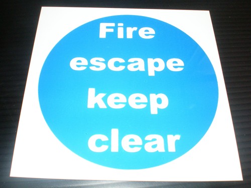 Fire escape keep clear 100mm - keep, x