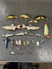 JOB LOT OF 20+ FISHING LURES