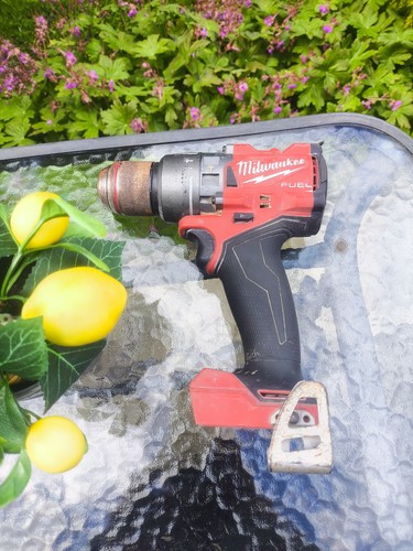 Milwaukee 18v ion brushless - 18v,