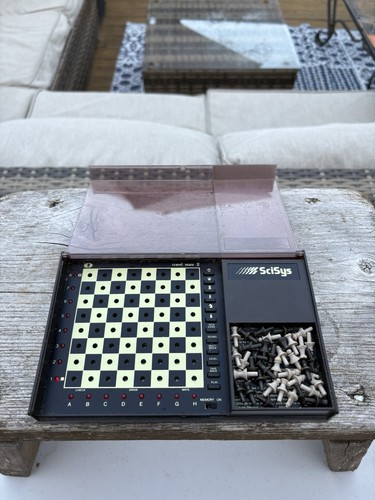 Scisys explorer chess 1984 - scisys,