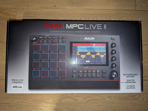 Akai mpc live sampler - live, ii