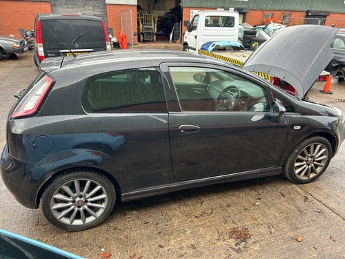 Fiat punto evo jet black - fiat,