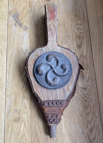 Antique scottish triskelion - scottish,