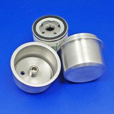 Oil cleaner with replaceable