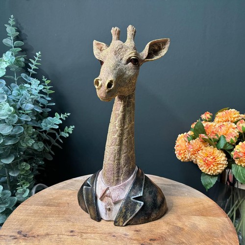Giraffe gentry bust - giraffe, sculpture