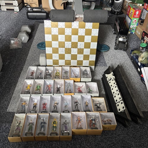 Marvel eaglemoss chess set - marvel, w/