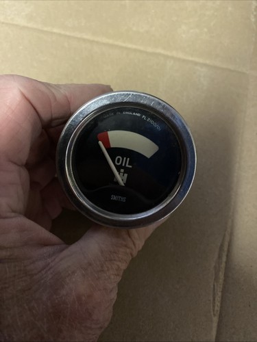 Smiths oil pressure gauge - pressure,
