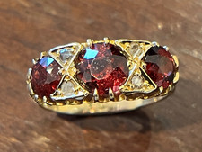 Antique 18ct gold garnet and diamond ring
