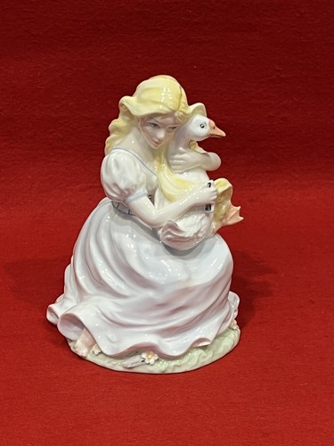Coalport figurine the goose - coalport,
