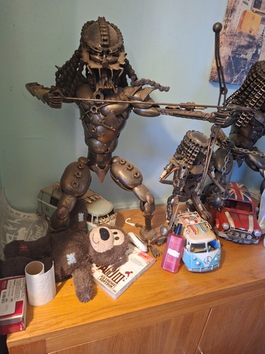 Predator metal sculpture - metal,