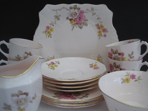 Pretty vintage plant tuscan - vintage,