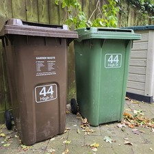 4x Wheelie Bin Numbers