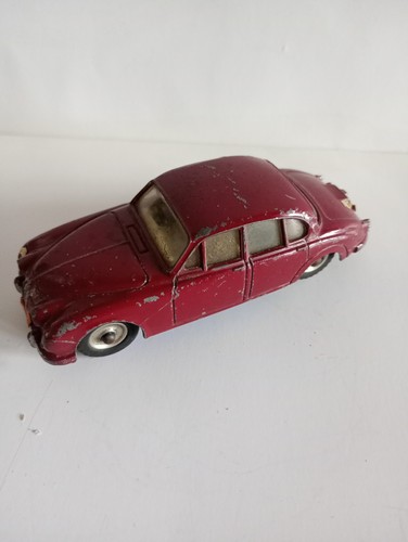 Dinky toys meccano 195 jaguar - meccano,
