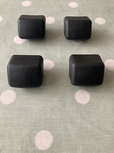 Thule square bar end caps - square,