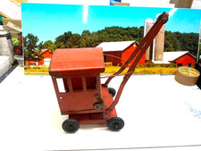 TRIANG.VINTAGE. LARGE METAL JONES MOBILE. CRANE. WHEELED SWIVEL CRANE