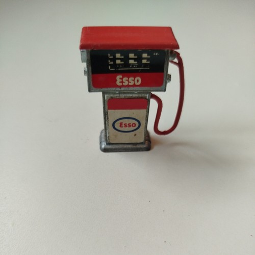 Barton toys mobil esso petrol - barton,