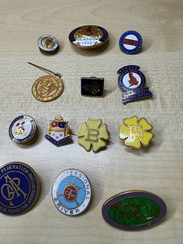 Pin badges trade - x,