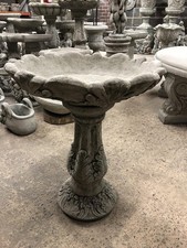 Leaf Design Stone Bird Bath |