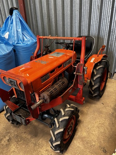 Kubota b7001 compact tractor - b7001,