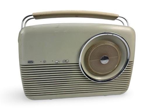 Vintage bush transistor radio - bush,