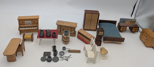 Vintage dolls house dol - dol, toi
