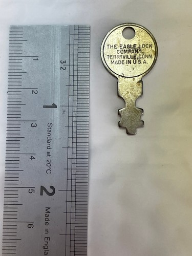Vintage eagle lock key 8376 - key,