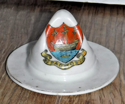 Swan china crested - swan,