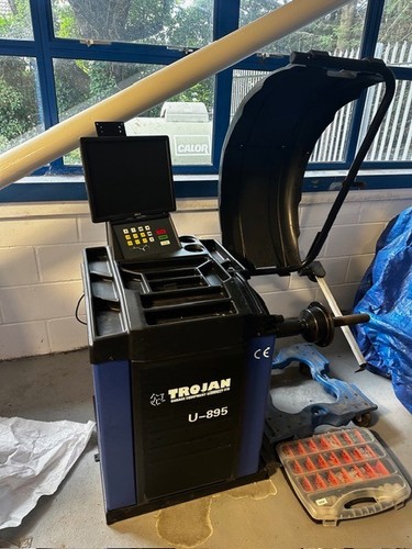 Alloy wheel repair equipment - wheel,