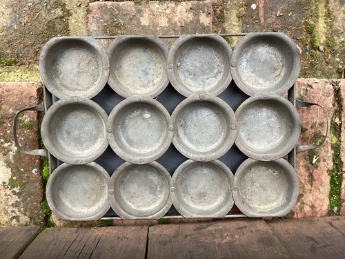 Antique primitive baking - antique,