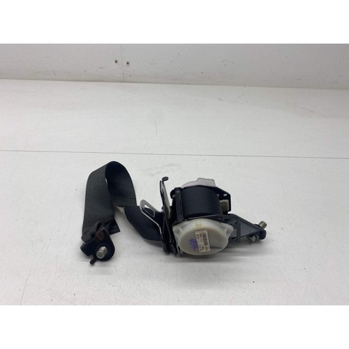 Honda civic seatbelt - , rear