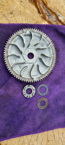 Front variator starter pulley - front,