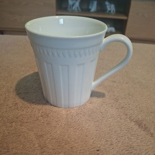 Wedgwood bone colosseum - bone,