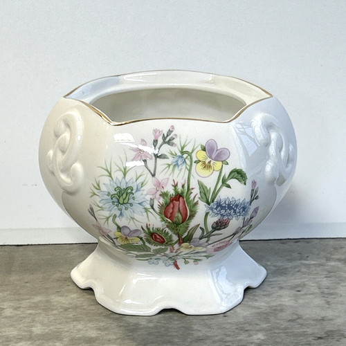 Aynsley wild tudor rose vase - tudor,